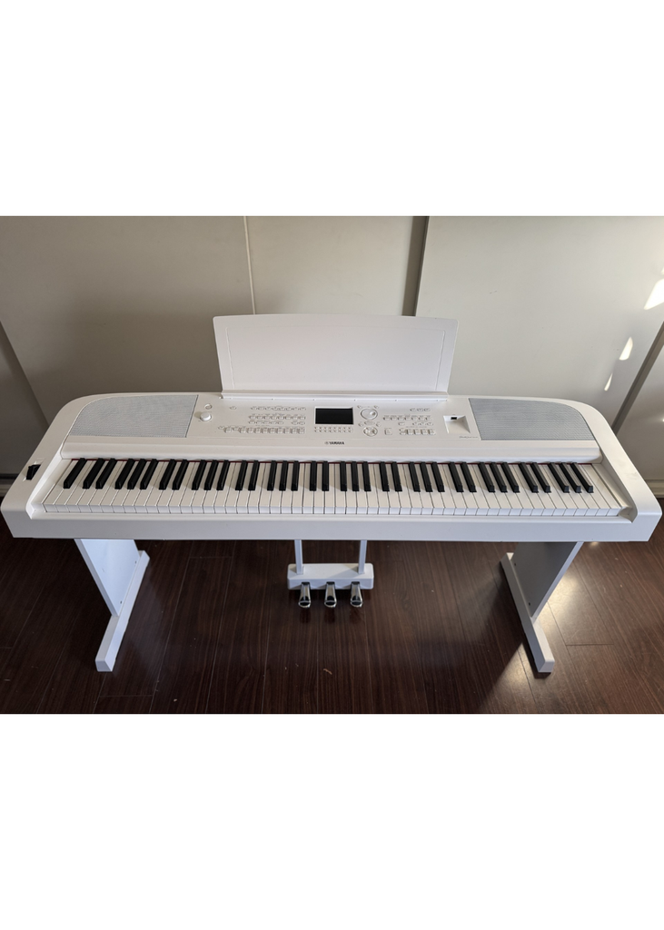 Secondhand Yamaha DGX-670 Digital Piano